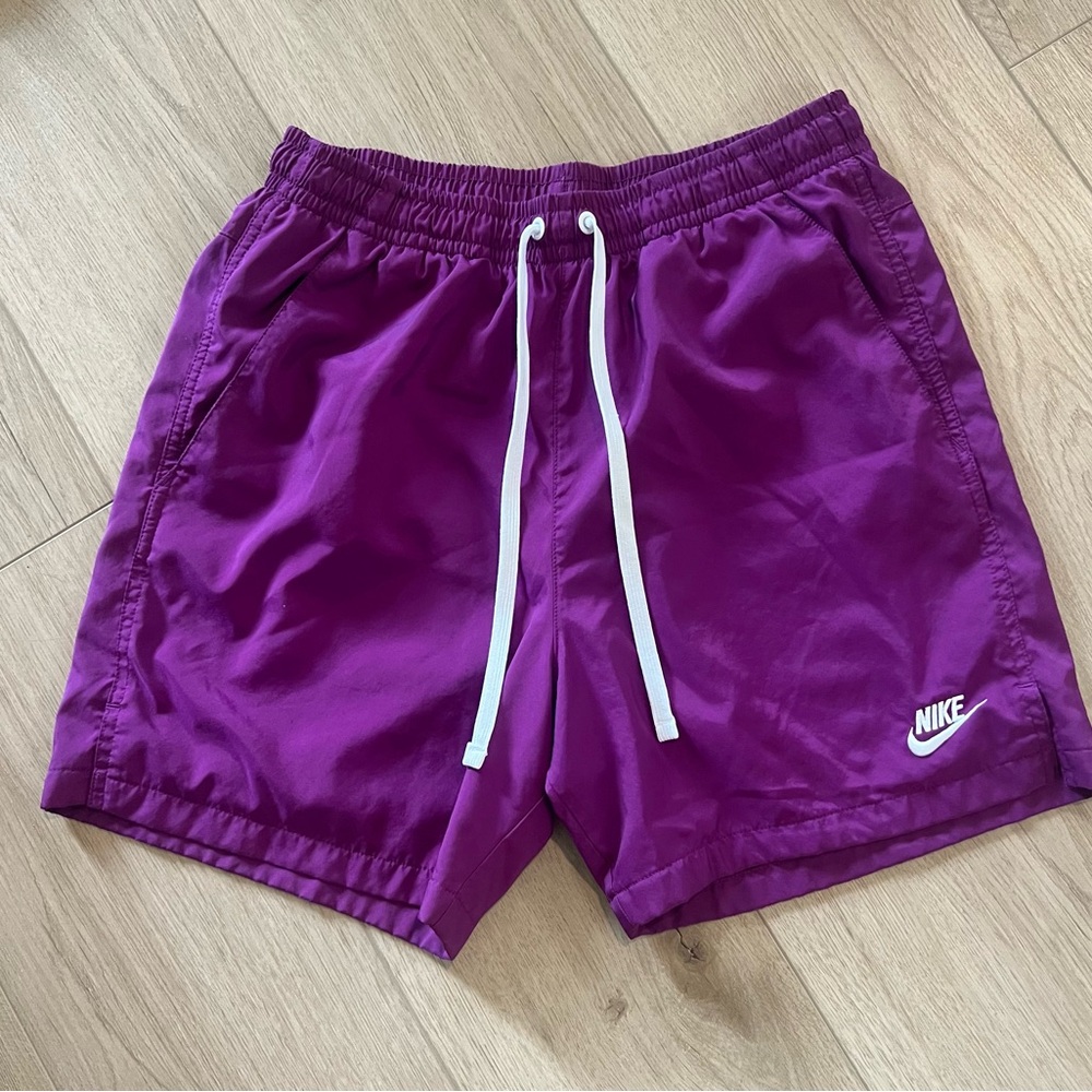 Nike Woven Flow Viotech Purple Sports Shorts size Medium